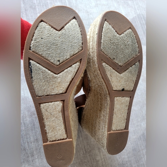 Marc Fisher ‘Adalyn' Espadrille Wedge Sandal Excellent Condition Camel Brown - Picture 10 of 11